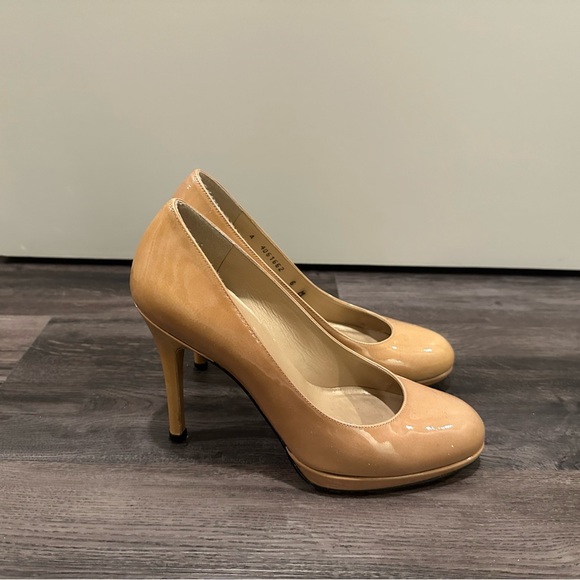 STUART WEITZMAN Nude Platform Pumps Patent Leather Size 6 - Picture 2 of 8